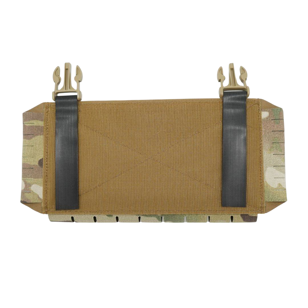 Paradox Placard - Modular Robustheit in Multicam-Design mit MOLLE-kompatibler Front und G-Hooks. Ideal für taktische Ausrüstung im Jagd- und Schießsport.