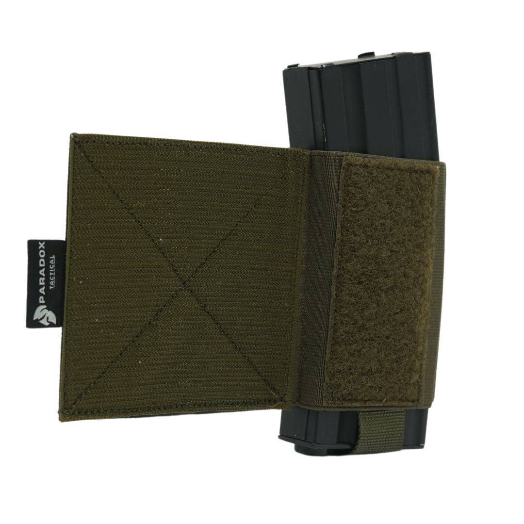 Robuste Sideflap Pouch in Olivgrün, vielseitig einsetzbar als Dangl Pouch oder am Plattenträger, ideal für Outdoor- und Airsoft-Ausrüstung.