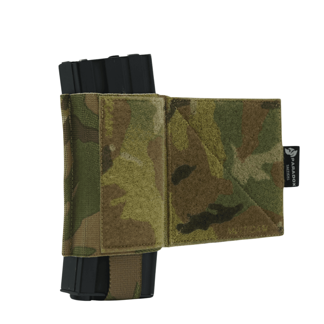 Sideflap Pouch, passend für M4/AK-Magazine, mit Klettverschluss und elastischer Befestigung, ideal für Airsoft und Outdoor-Einsätze.