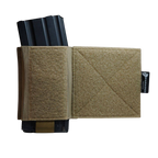 Sideflap Pouch, passend für M4/AK-Magazine, mit Klettverschluss und elastischer Befestigung, ideal für Airsoft und Outdoor-Einsätze.